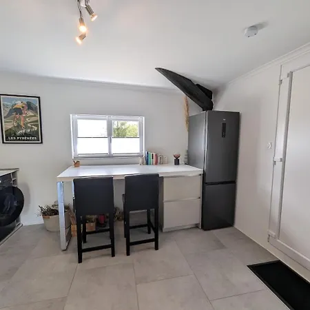 Tranquillity In A Modern Unit *