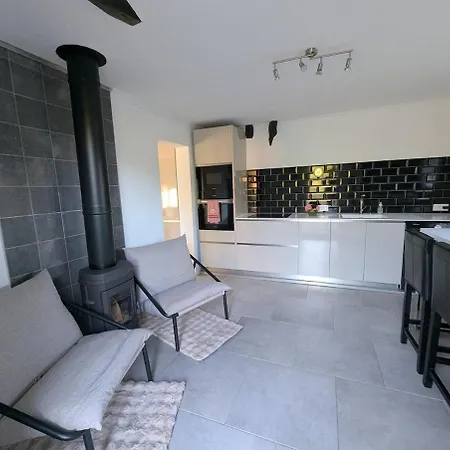 Tranquillity In A Modern Unit * Bazugues