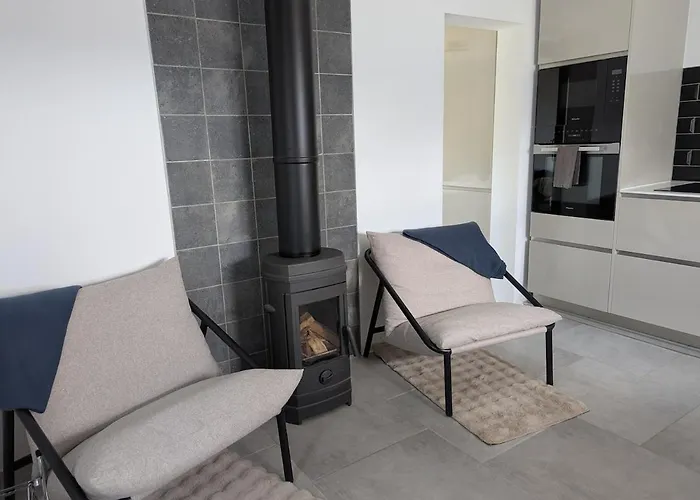 Tranquillity In A Modern Unit Hébergement de vacances *